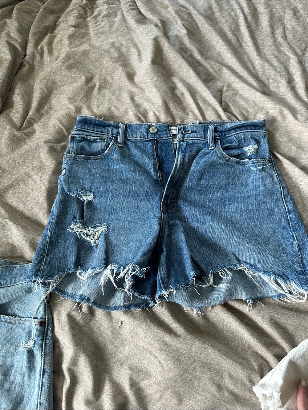 Abercrombie Curve Love denim shorts - Picture 11 of 12